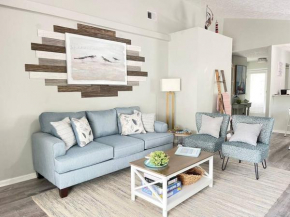 House Near Beach W/3bds 2baths & Free Garage Prkng - Sleeps 10